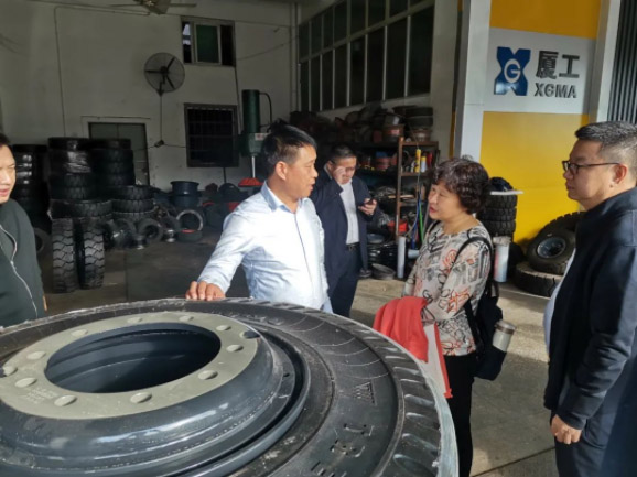 情暖永新昌丨熱烈歡迎廈門總商會(huì)舉辦的哈工大會(huì)長(zhǎng)班同學(xué)光臨廈門永新昌參觀指導(dǎo)。